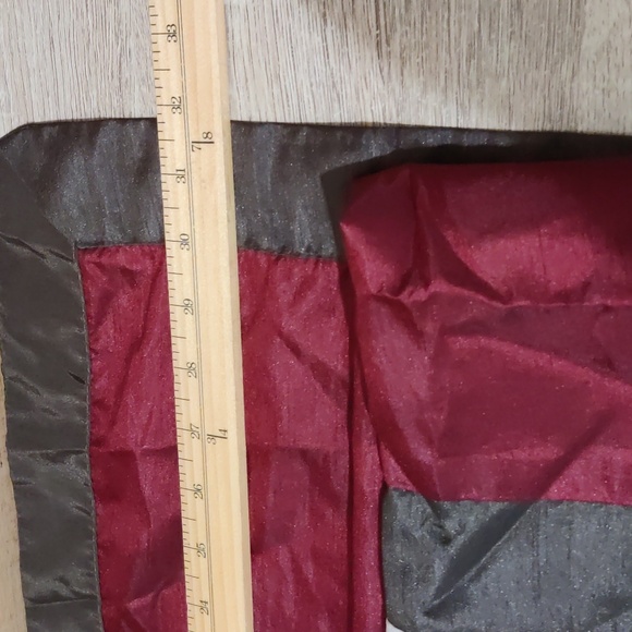 Pillow covers (pair) - Picture 3 of 4